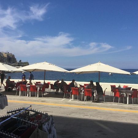 Beachfront Deluxe Apartment Marsalforn Εξωτερικό φωτογραφία